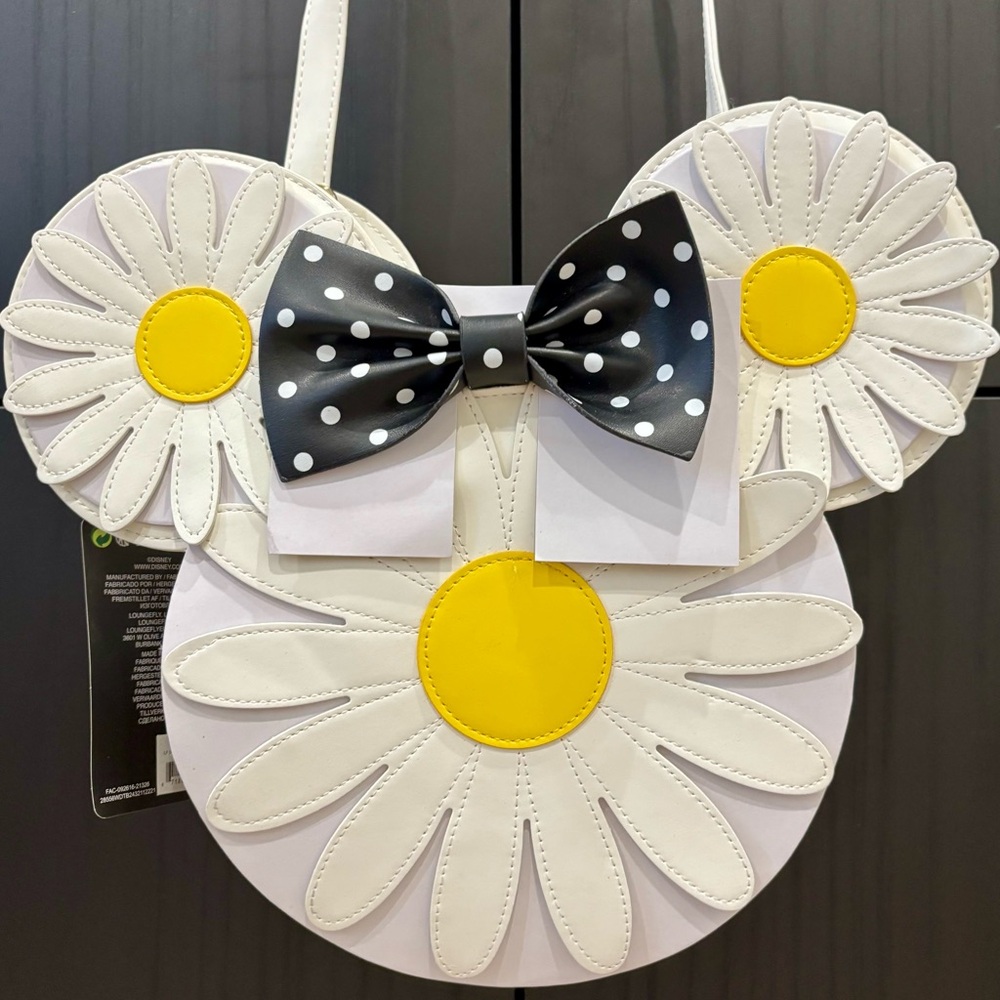 Loungefly 🌼 Daisy Flower Minnie
Mouse Purse Shoulder Bag
Crossbody Disney NWT